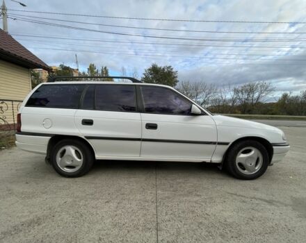 Белый Опель Астра, объемом двигателя 1.4 л и пробегом 335 тыс. км за 2250 $, фото 1 на Automoto.ua