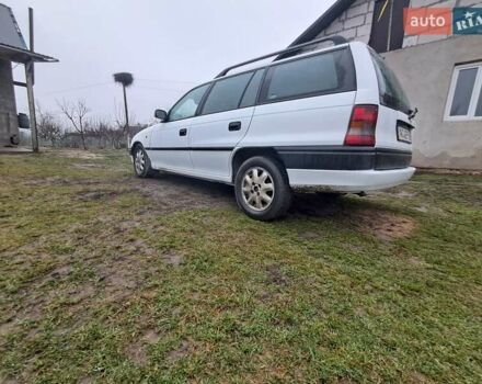 Білий Опель Астра, об'ємом двигуна 1.4 л та пробігом 240 тис. км за 1450 $, фото 10 на Automoto.ua