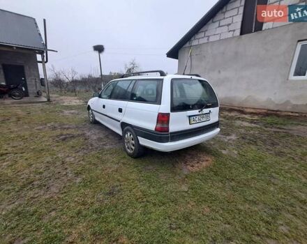 Білий Опель Астра, об'ємом двигуна 1.4 л та пробігом 240 тис. км за 1450 $, фото 9 на Automoto.ua