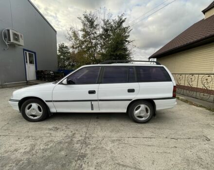 Белый Опель Астра, объемом двигателя 1.4 л и пробегом 335 тыс. км за 2250 $, фото 3 на Automoto.ua