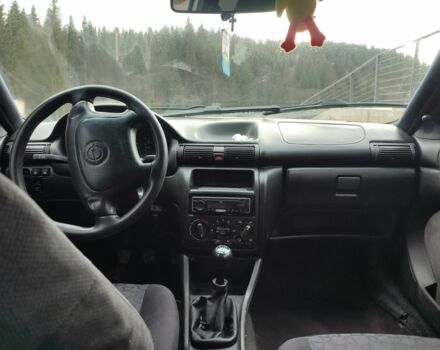 Білий Опель Астра, об'ємом двигуна 1.6 л та пробігом 15 тис. км за 1700 $, фото 5 на Automoto.ua