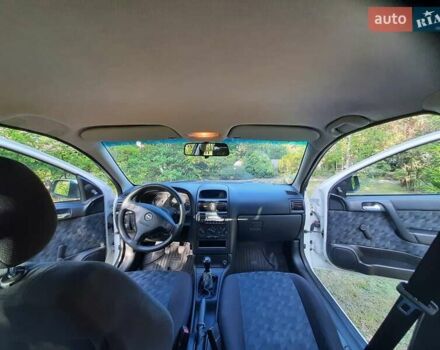 Белый Опель Астра, объемом двигателя 1.6 л и пробегом 250 тыс. км за 3900 $, фото 12 на Automoto.ua