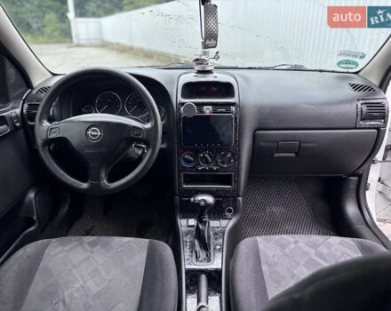 Белый Опель Астра, объемом двигателя 1.8 л и пробегом 280 тыс. км за 3100 $, фото 5 на Automoto.ua