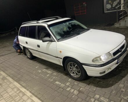 Белый Опель Астра, объемом двигателя 1.6 л и пробегом 3 тыс. км за 1300 $, фото 5 на Automoto.ua