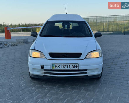 Белый Опель Астра, объемом двигателя 1.7 л и пробегом 300 тыс. км за 1550 $, фото 5 на Automoto.ua