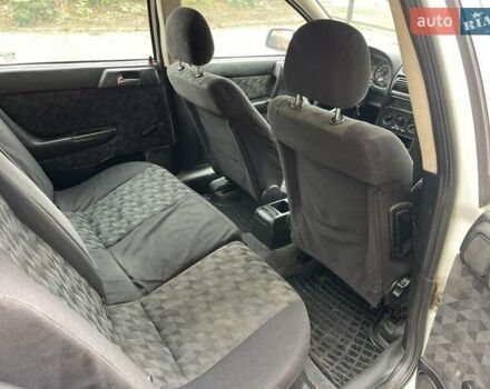 Белый Опель Астра, объемом двигателя 1.6 л и пробегом 250 тыс. км за 2900 $, фото 13 на Automoto.ua