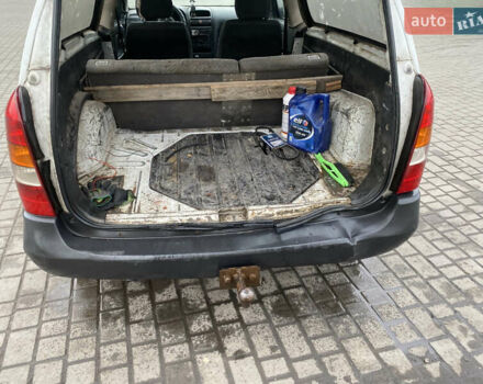 Белый Опель Астра, объемом двигателя 1.69 л и пробегом 450 тыс. км за 1650 $, фото 8 на Automoto.ua