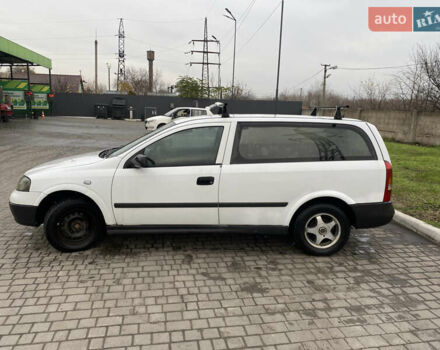 Белый Опель Астра, объемом двигателя 1.69 л и пробегом 450 тыс. км за 1550 $, фото 3 на Automoto.ua
