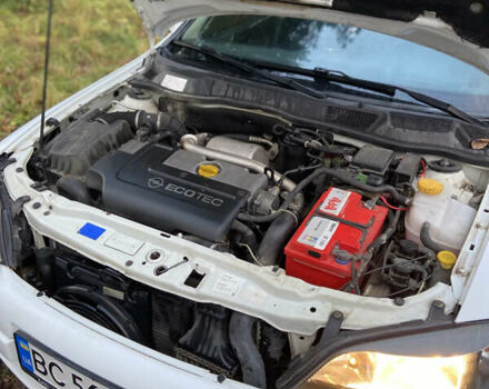 Белый Опель Астра, объемом двигателя 2 л и пробегом 410 тыс. км за 2900 $, фото 16 на Automoto.ua