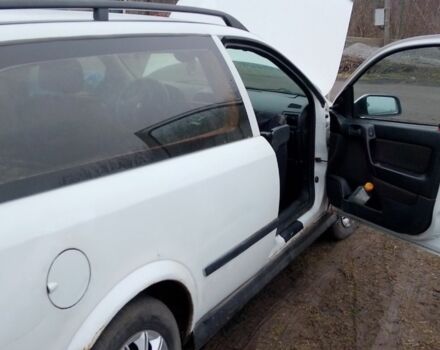 Белый Опель Астра, объемом двигателя 1.7 л и пробегом 285 тыс. км за 1350 $, фото 6 на Automoto.ua