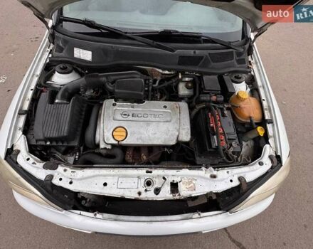 Білий Опель Астра, об'ємом двигуна 1.6 л та пробігом 250 тис. км за 2650 $, фото 10 на Automoto.ua