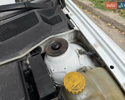 Белый Опель Астра, объемом двигателя 1.7 л и пробегом 290 тыс. км за 1750 $, фото 12 на Automoto.ua