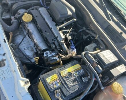 Белый Опель Астра, объемом двигателя 1.4 л и пробегом 200 тыс. км за 1700 $, фото 5 на Automoto.ua