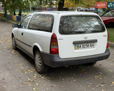 Белый Опель Астра, объемом двигателя 1.7 л и пробегом 290 тыс. км за 1750 $, фото 5 на Automoto.ua