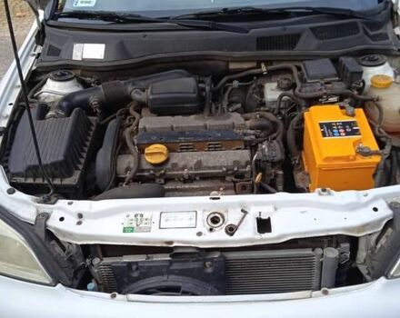 Белый Опель Астра, объемом двигателя 1.4 л и пробегом 251 тыс. км за 3000 $, фото 1 на Automoto.ua