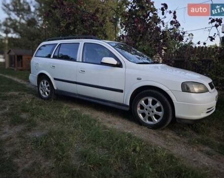 Белый Опель Астра, объемом двигателя 1.69 л и пробегом 493 тыс. км за 3200 $, фото 2 на Automoto.ua