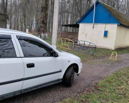 Белый Опель Астра, объемом двигателя 1.6 л и пробегом 285 тыс. км за 3000 $, фото 9 на Automoto.ua