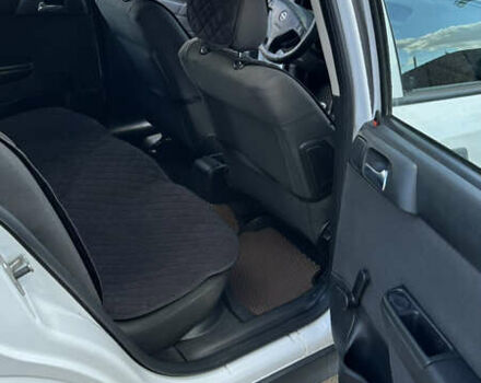 Белый Опель Астра, объемом двигателя 1.6 л и пробегом 300 тыс. км за 3700 $, фото 8 на Automoto.ua