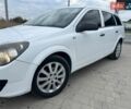 Белый Опель Астра, объемом двигателя 1.7 л и пробегом 304 тыс. км за 3850 $, фото 1 на Automoto.ua