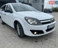 Белый Опель Астра, объемом двигателя 1.7 л и пробегом 304 тыс. км за 3850 $, фото 5 на Automoto.ua