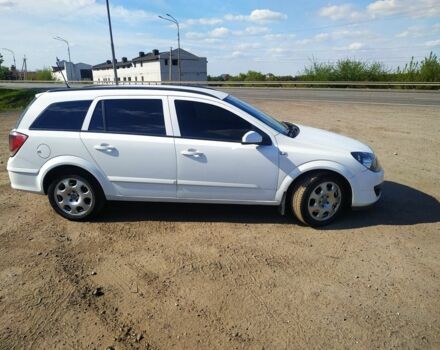 Белый Опель Астра, объемом двигателя 1.9 л и пробегом 250 тыс. км за 4999 $, фото 3 на Automoto.ua