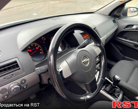 Белый Опель Астра, объемом двигателя 1.6 л и пробегом 180 тыс. км за 3500 $, фото 11 на Automoto.ua