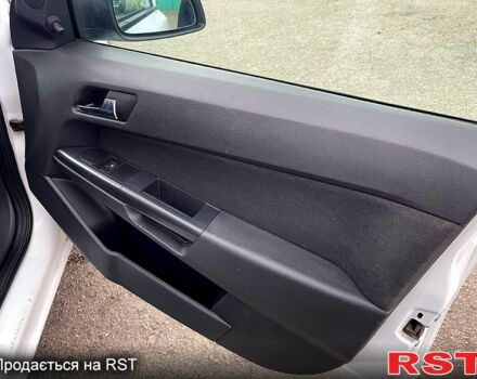 Белый Опель Астра, объемом двигателя 1.6 л и пробегом 180 тыс. км за 3500 $, фото 7 на Automoto.ua