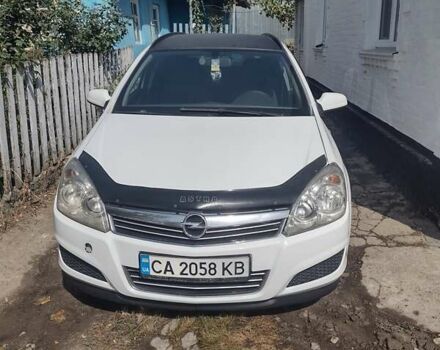 Белый Опель Астра, объемом двигателя 0 л и пробегом 290 тыс. км за 4500 $, фото 4 на Automoto.ua