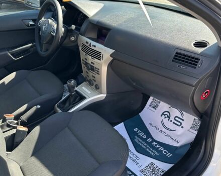 Белый Опель Астра, объемом двигателя 1.6 л и пробегом 176 тыс. км за 5300 $, фото 11 на Automoto.ua