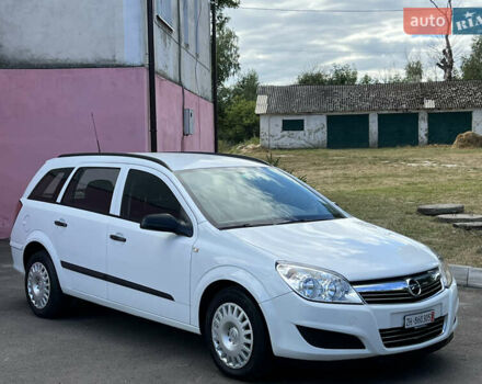 Белый Опель Астра, объемом двигателя 1.6 л и пробегом 175 тыс. км за 4800 $, фото 27 на Automoto.ua