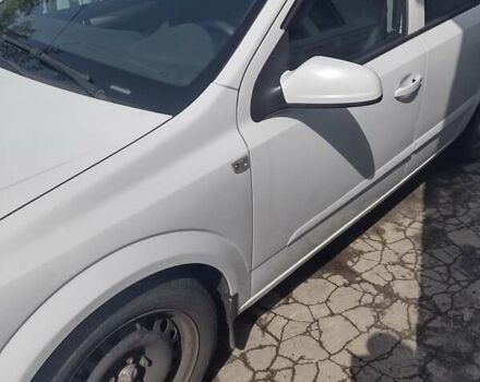 Белый Опель Астра, объемом двигателя 0 л и пробегом 290 тыс. км за 4500 $, фото 2 на Automoto.ua