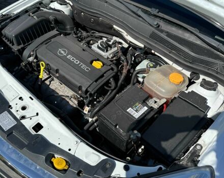 Белый Опель Астра, объемом двигателя 1.6 л и пробегом 176 тыс. км за 5300 $, фото 16 на Automoto.ua