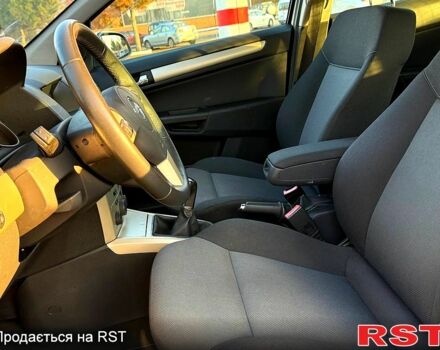 Белый Опель Астра, объемом двигателя 1.6 л и пробегом 225 тыс. км за 5300 $, фото 3 на Automoto.ua