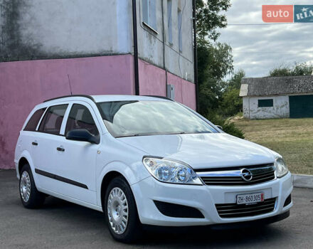 Белый Опель Астра, объемом двигателя 1.6 л и пробегом 175 тыс. км за 4800 $, фото 30 на Automoto.ua
