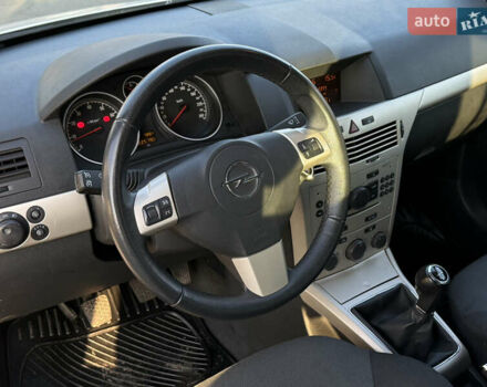 Білий Опель Астра, об'ємом двигуна 1.6 л та пробігом 220 тис. км за 6600 $, фото 12 на Automoto.ua