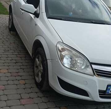 Опель Астра 2008 в Коломые на Automoto.ua Белый Опель Астра, объемом двигателя 1.7 л и пробегом 267 тыс. км за 4700 $, фото 1 на Automoto.ua