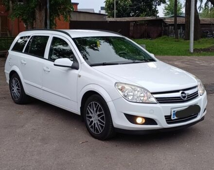 Белый Опель Астра, объемом двигателя 0 л и пробегом 155 тыс. км за 5299 $, фото 1 на Automoto.ua