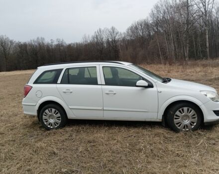 Белый Опель Астра, объемом двигателя 1.7 л и пробегом 290 тыс. км за 3600 $, фото 3 на Automoto.ua