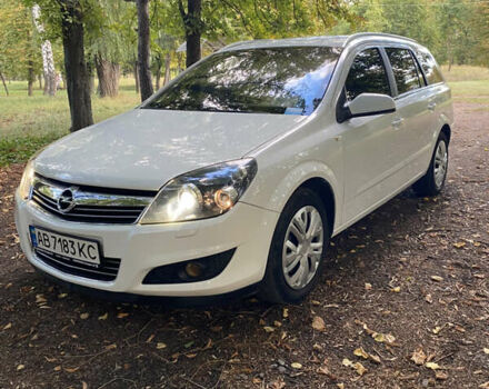 Белый Опель Астра, объемом двигателя 1.69 л и пробегом 224 тыс. км за 5300 $, фото 17 на Automoto.ua