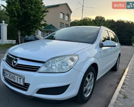 Белый Опель Астра, объемом двигателя 1.69 л и пробегом 305 тыс. км за 5600 $, фото 7 на Automoto.ua
