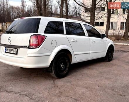 Белый Опель Астра, объемом двигателя 1.7 л и пробегом 301 тыс. км за 5400 $, фото 8 на Automoto.ua