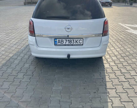 Белый Опель Астра, объемом двигателя 1.69 л и пробегом 224 тыс. км за 5300 $, фото 4 на Automoto.ua