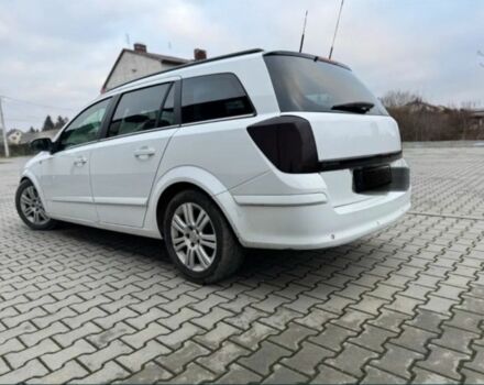 Белый Опель Астра, объемом двигателя 1.7 л и пробегом 324 тыс. км за 2150 $, фото 4 на Automoto.ua