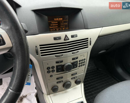 Білий Опель Астра, об'ємом двигуна 1.6 л та пробігом 219 тис. км за 5800 $, фото 15 на Automoto.ua