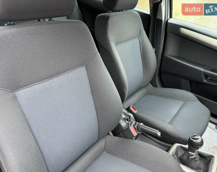 Білий Опель Астра, об'ємом двигуна 1.6 л та пробігом 219 тис. км за 5800 $, фото 6 на Automoto.ua