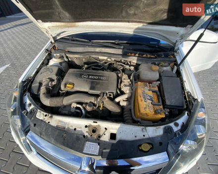 Белый Опель Астра, объемом двигателя 1.69 л и пробегом 224 тыс. км за 5300 $, фото 10 на Automoto.ua