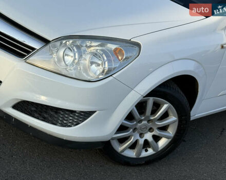 Білий Опель Астра, об'ємом двигуна 1.6 л та пробігом 220 тис. км за 6600 $, фото 2 на Automoto.ua