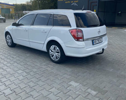Белый Опель Астра, объемом двигателя 1.69 л и пробегом 224 тыс. км за 5300 $, фото 3 на Automoto.ua
