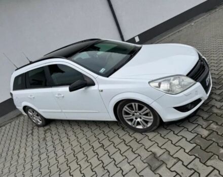 Белый Опель Астра, объемом двигателя 1.7 л и пробегом 324 тыс. км за 2150 $, фото 5 на Automoto.ua