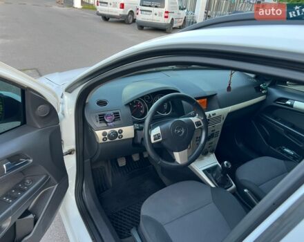 Білий Опель Астра, об'ємом двигуна 1.69 л та пробігом 305 тис. км за 5600 $, фото 26 на Automoto.ua